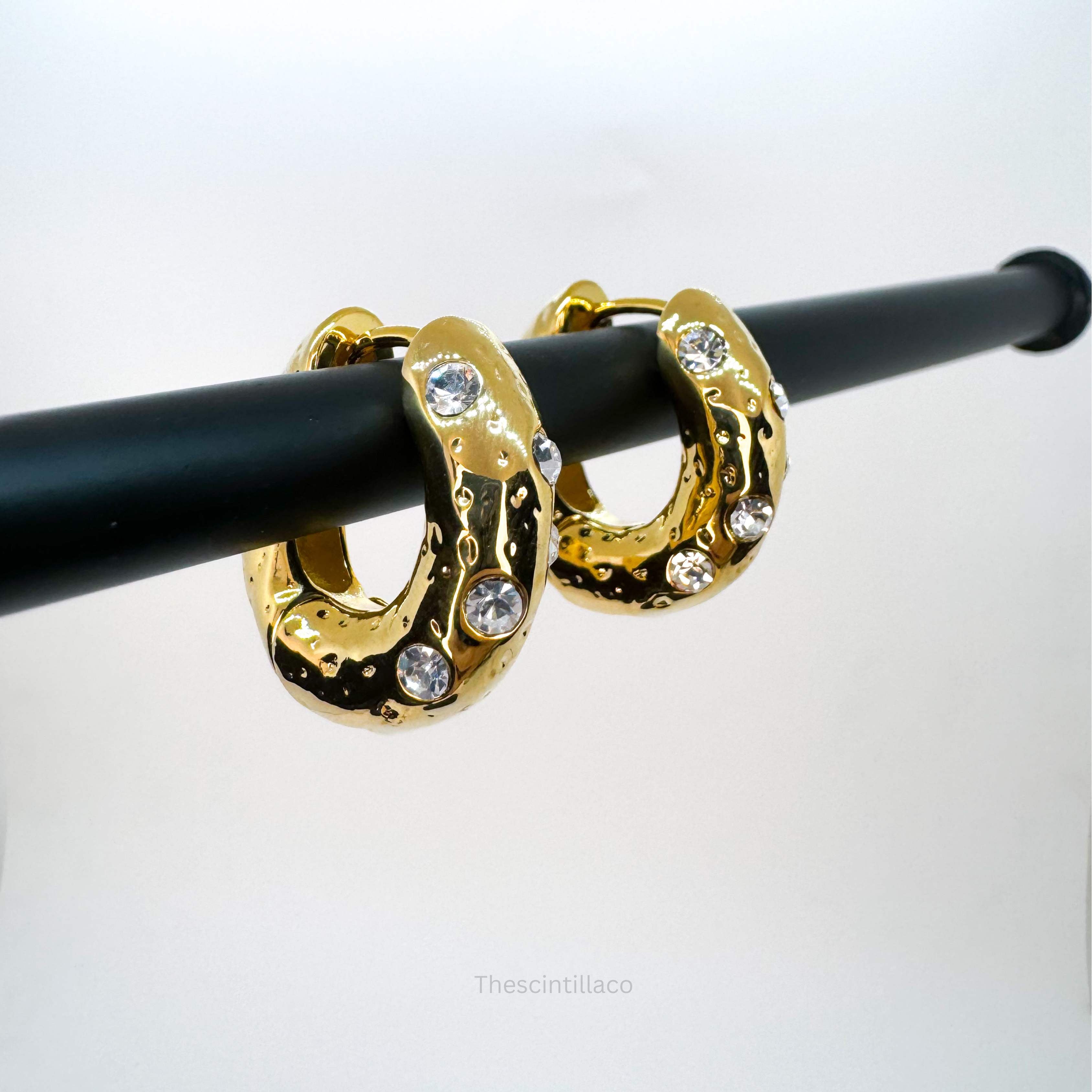 Everyday Zircon Hoop Earring